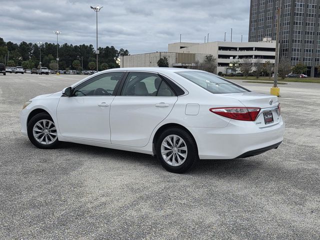 2015 Toyota Camry 4dr Sedan I4 Automatic LE - 22940413 - 4