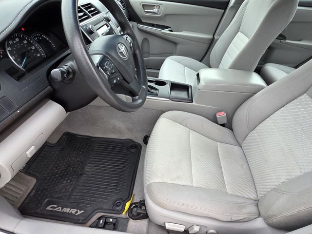 2015 Toyota Camry 4dr Sedan I4 Automatic LE - 22940413 - 6