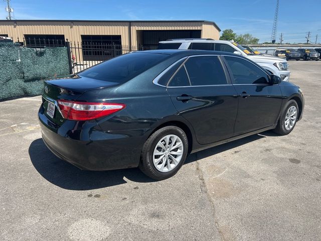 2015 Toyota Camry 4dr Sedan I4 Automatic LE - 23013377 - 3