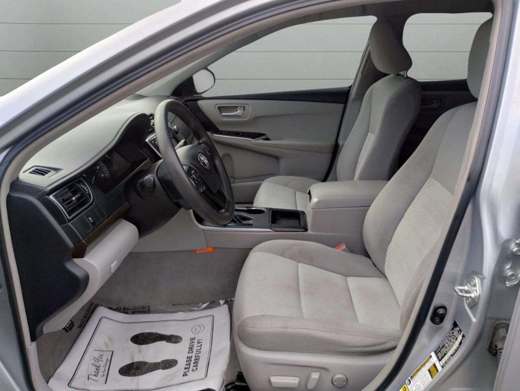 2015 Toyota Camry 4dr Sedan I4 Automatic LE - 22931351 - 12