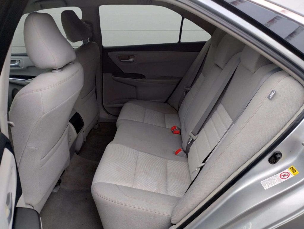 2015 Toyota Camry 4dr Sedan I4 Automatic LE - 22931351 - 14