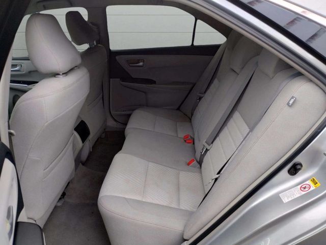 2015 Toyota Camry 4dr Sedan I4 Automatic LE - 22931351 - 14