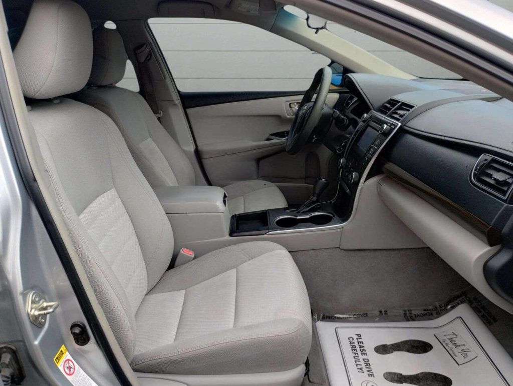 2015 Toyota Camry 4dr Sedan I4 Automatic LE - 22931351 - 18