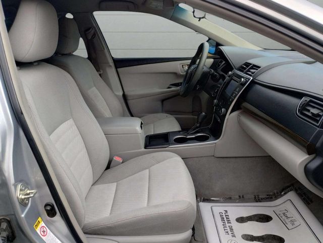 2015 Toyota Camry 4dr Sedan I4 Automatic LE - 22931351 - 18