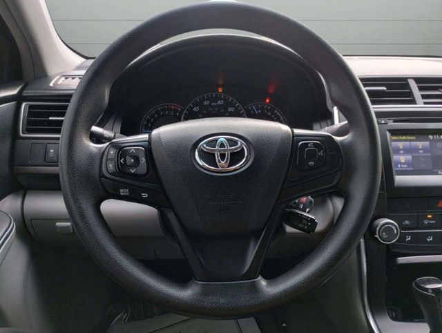 2015 Toyota Camry 4dr Sedan I4 Automatic LE - 22931351 - 20
