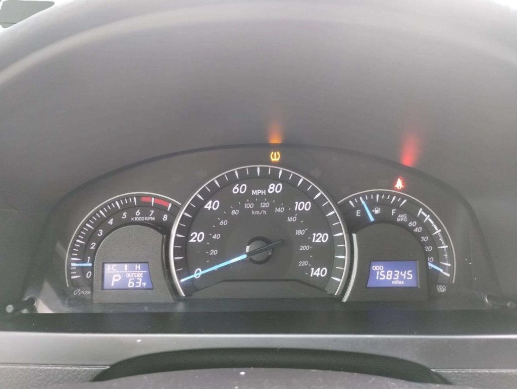 2015 Toyota Camry 4dr Sedan I4 Automatic LE - 22931351 - 25
