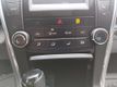 2015 Toyota Camry 4dr Sedan I4 Automatic LE - 22931351 - 29
