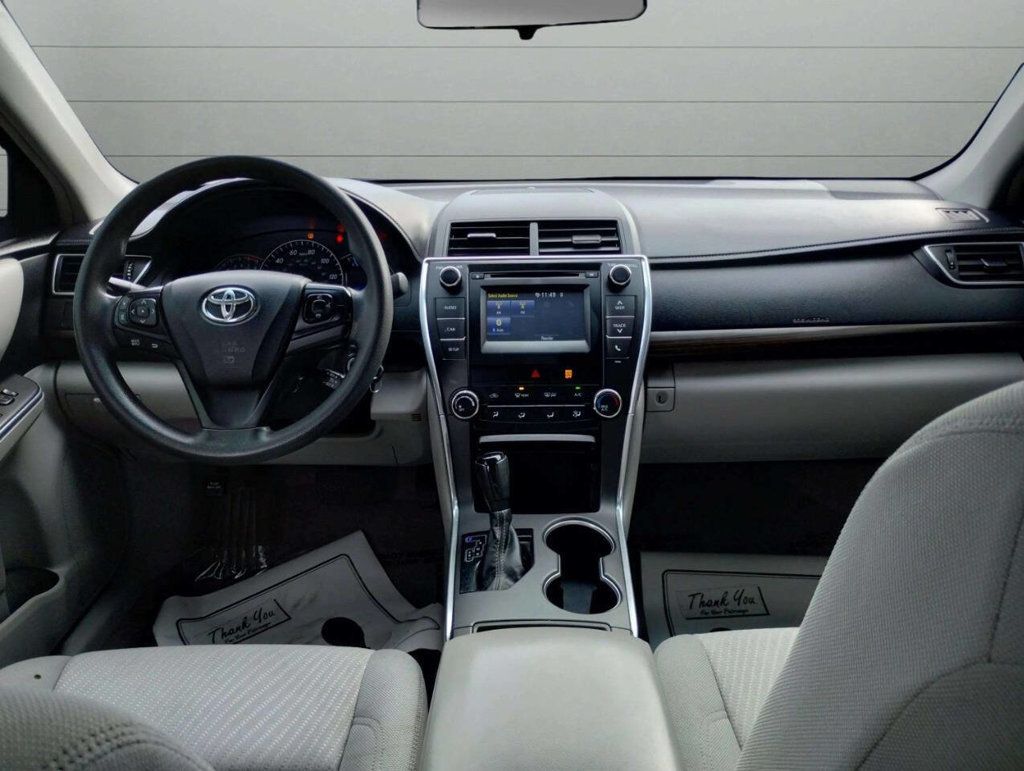 2015 Toyota Camry 4dr Sedan I4 Automatic LE - 22931351 - 33