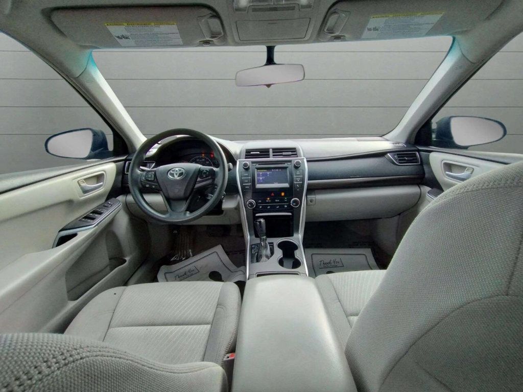2015 Toyota Camry 4dr Sedan I4 Automatic LE - 22931351 - 34