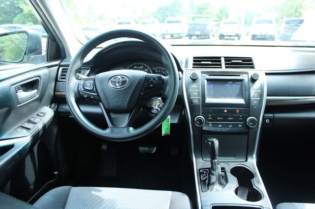 2015 Toyota Camry 4dr Sedan I4 Automatic LE - 23051552 - 14