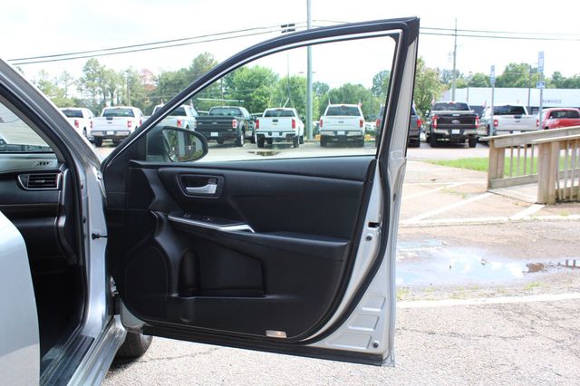 2015 Toyota Camry 4dr Sedan I4 Automatic LE - 23051552 - 27