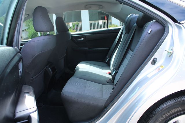 2015 Toyota Camry 4dr Sedan I4 Automatic LE - 23051552 - 29