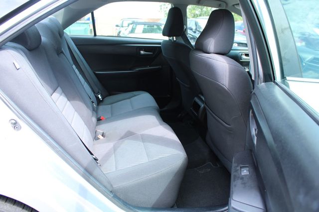 2015 Toyota Camry 4dr Sedan I4 Automatic LE - 23051552 - 30