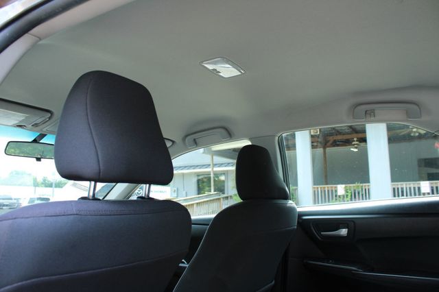 2015 Toyota Camry 4dr Sedan I4 Automatic LE - 23051552 - 31