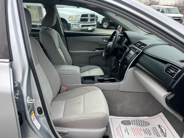 2015 Toyota Camry 4dr Sedan I4 Automatic LE - 22997317 - 18
