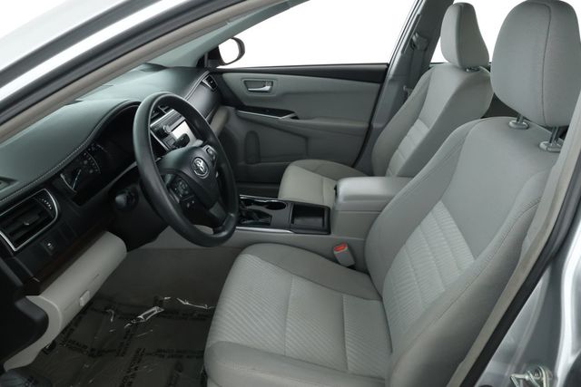 2015 Toyota Camry 4dr Sedan I4 Automatic LE - 22933236 - 17