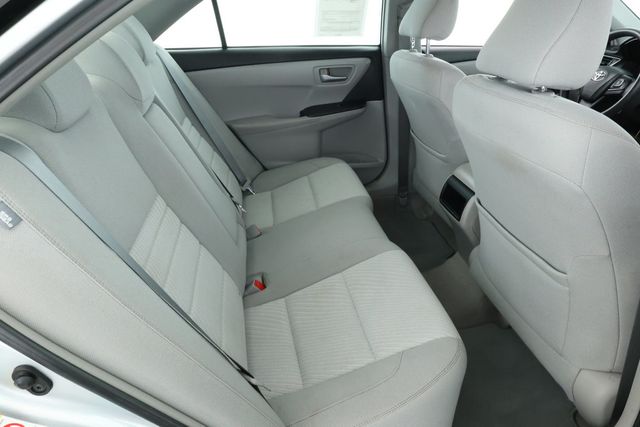 2015 Toyota Camry 4dr Sedan I4 Automatic LE - 22933236 - 20