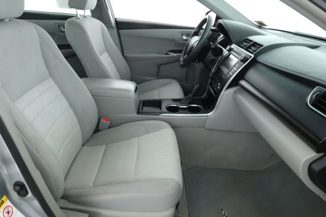 2015 Toyota Camry 4dr Sedan I4 Automatic LE - 22933236 - 21