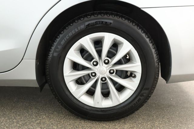 2015 Toyota Camry 4dr Sedan I4 Automatic LE - 22933236 - 6