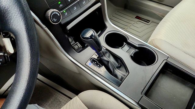 2015 Toyota Camry 4dr Sedan I4 Automatic LE - 23033390 - 15