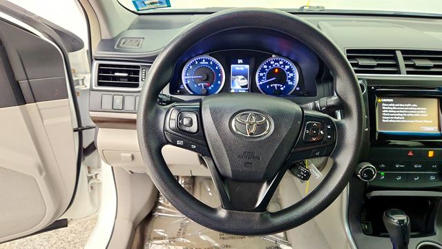 2015 Toyota Camry 4dr Sedan I4 Automatic LE w/ Entune Audio Plus - 23025757 - 12
