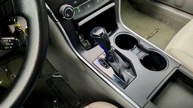 2015 Toyota Camry 4dr Sedan I4 Automatic LE w/ Entune Audio Plus - 23025757 - 15