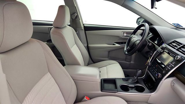 2015 Toyota Camry 4dr Sedan I4 Automatic LE w/ Entune Audio Plus - 23025757 - 22