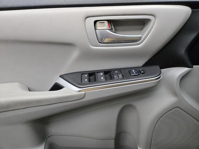 2015 Toyota Camry 4dr Sedan I4 Automatic SE - 22968465 - 13