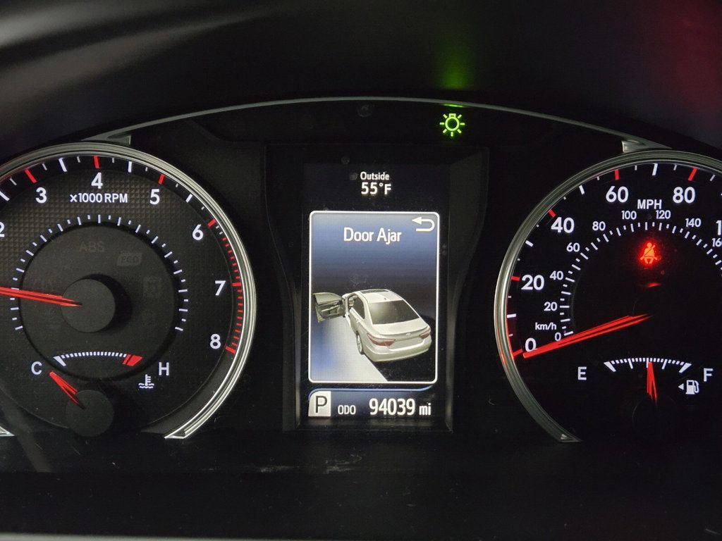 2015 Toyota Camry 4dr Sedan I4 Automatic SE - 22968465 - 15