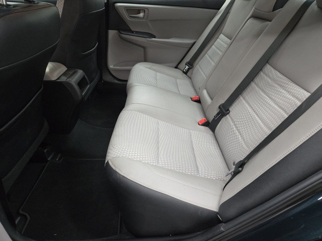 2015 Toyota Camry 4dr Sedan I4 Automatic SE - 22968465 - 7