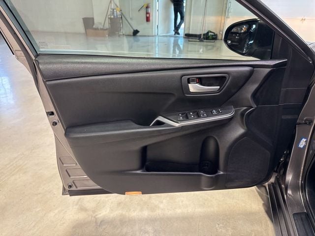 2015 Toyota Camry 4dr Sedan I4 Automatic SE - 22995558 - 20