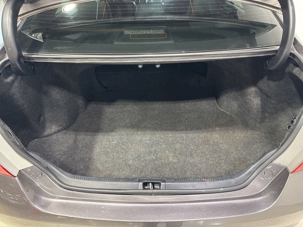 2015 Toyota Camry 4dr Sedan I4 Automatic SE - 22995558 - 26