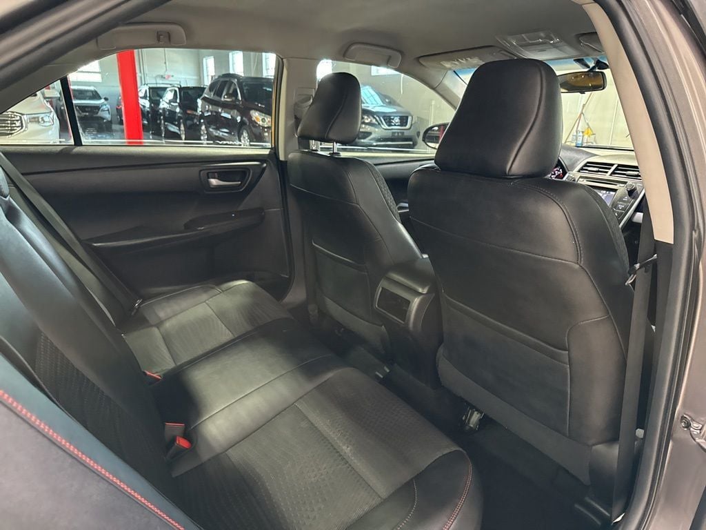 2015 Toyota Camry 4dr Sedan I4 Automatic SE - 22995558 - 28