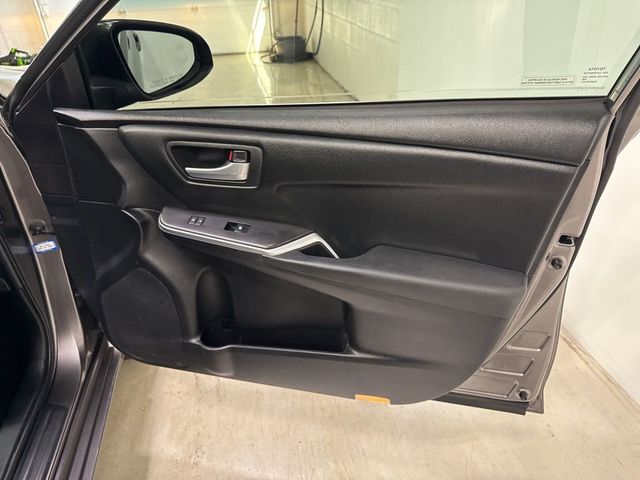 2015 Toyota Camry 4dr Sedan I4 Automatic SE - 22995558 - 34