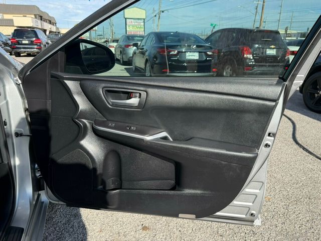 2015 Toyota Camry 4dr Sedan I4 Automatic SE - 22964847 - 14