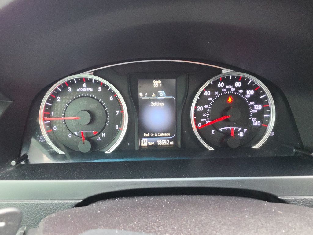 Toyota Camry photo 16