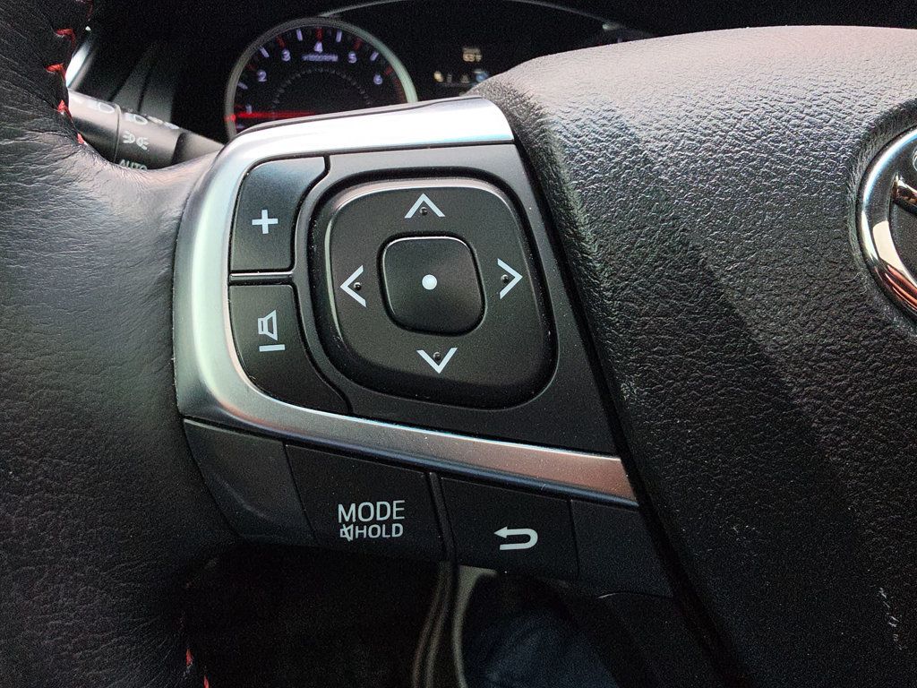 Toyota Camry photo 30