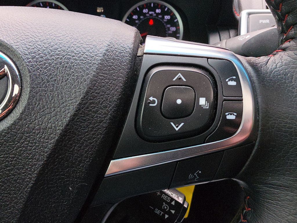 Toyota Camry photo 31
