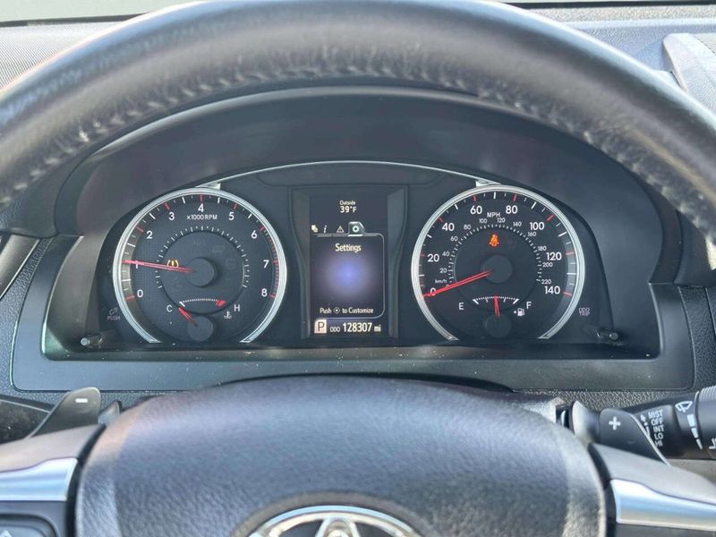 2015 Toyota Camry 4dr Sedan I4 Automatic SE - 22968392 - 21