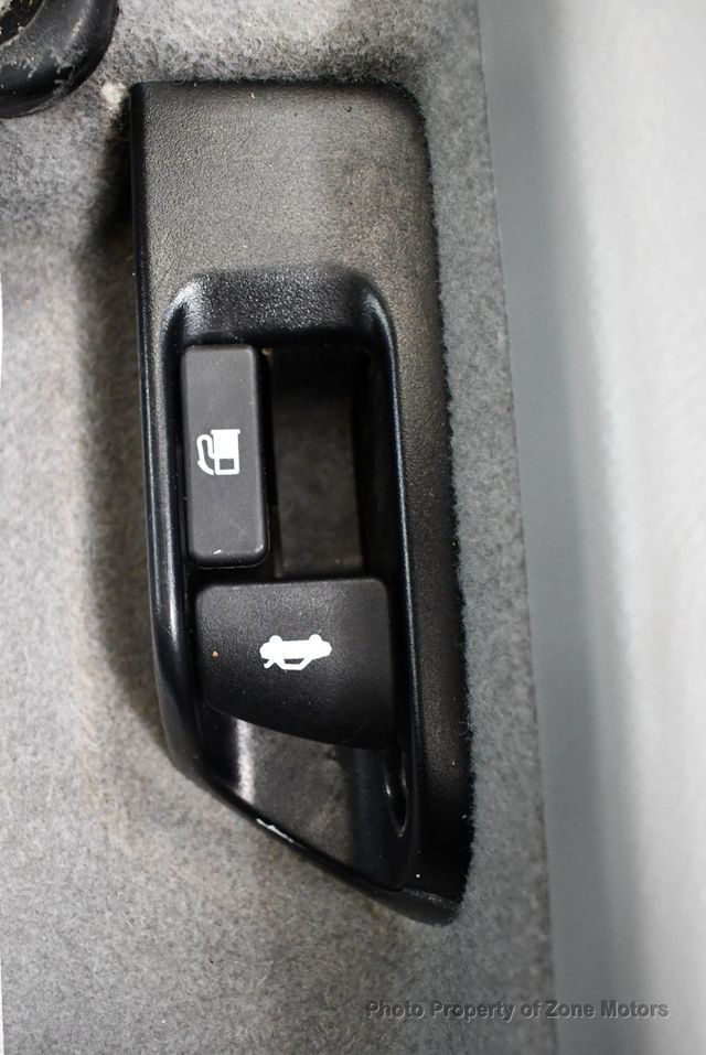 2015 Toyota Camry 4dr Sedan I4 Automatic XLE - 22664730 - 32