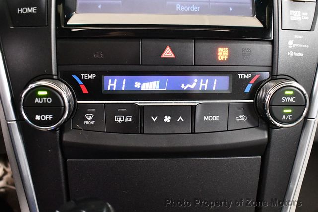 2015 Toyota Camry 4dr Sedan I4 Automatic XLE - 22664730 - 40
