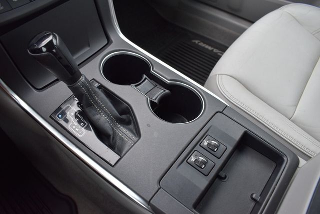 2015 Toyota Camry 4dr Sedan I4 Automatic XLE - 23008721 - 11