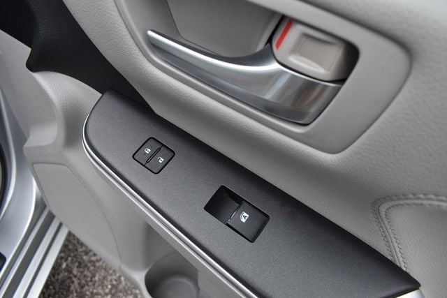 2015 Toyota Camry 4dr Sedan I4 Automatic XLE - 23008721 - 22