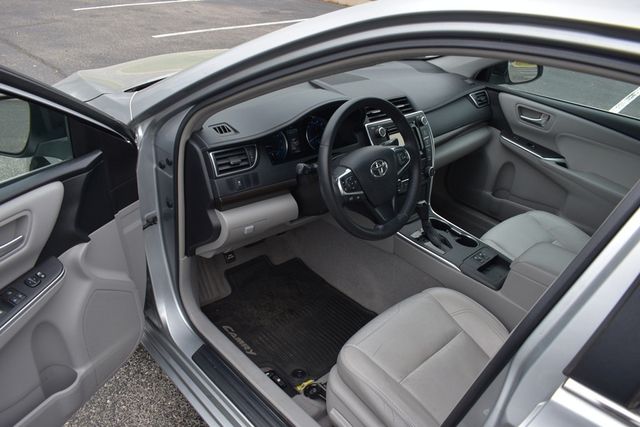 2015 Toyota Camry 4dr Sedan I4 Automatic XLE - 23008721 - 28