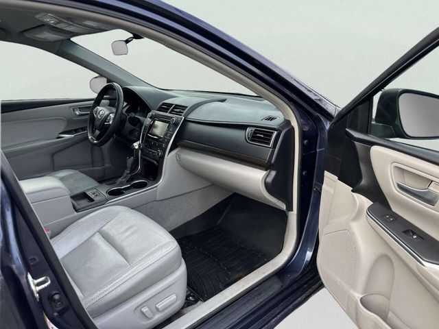 2015 Toyota Camry 4dr Sedan I4 Automatic XLE - 22975306 - 18