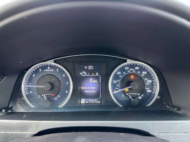 2015 Toyota Camry 4dr Sedan I4 Automatic XLE - 22975306 - 26