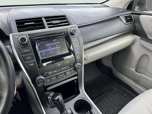 2015 Toyota Camry 4dr Sedan I4 Automatic XLE - 22975306 - 28