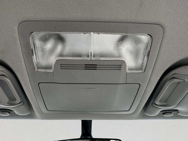 2015 Toyota Camry 4dr Sedan I4 Automatic XLE - 22975306 - 31