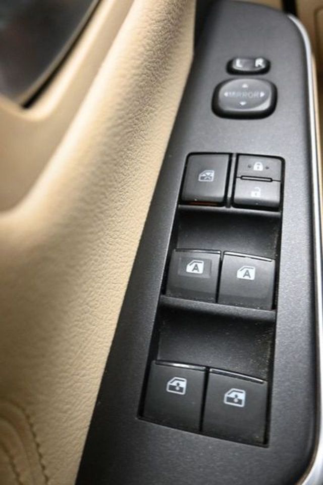 2015 Toyota Camry 4dr Sedan I4 Automatic XLE - 23067791 - 21