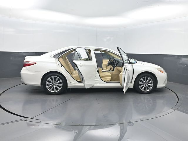 2015 Toyota Camry 4dr Sedan I4 Automatic XLE - 23067791 - 29